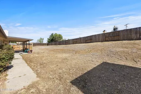 Exterior - 19700 Mesa Dr, Tehachapi, CA 93561 photo 2 of 4