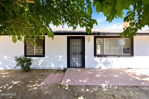 Exterior - 40985 E 163rd St, Lancaster, CA 93535 photo 8 of 12