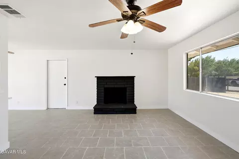 Living - 40985 E 163rd St, Lancaster, CA 93535 photo 2 of 3
