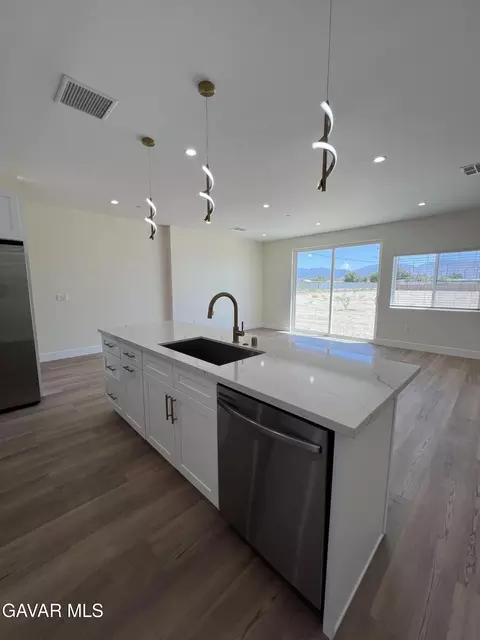 Kitchen - 10658 E Avenue R 10, Littlerock, CA 93543 photo 4 of 5