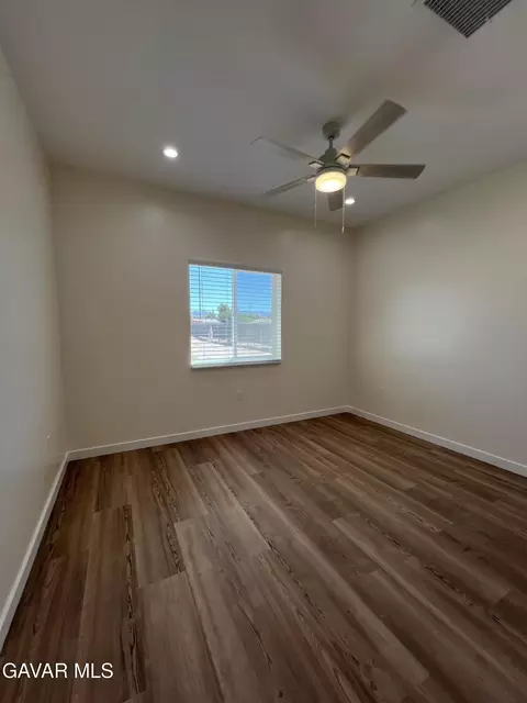Bedroom - 10658 E Avenue R 10, Littlerock, CA 93543 photo 11 of 16