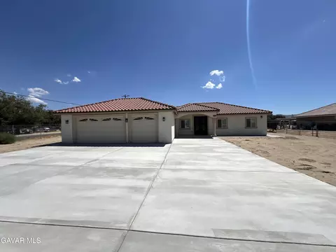 Exterior - 10658 E Avenue R 10, Littlerock, CA 93543 photo 3 of 5