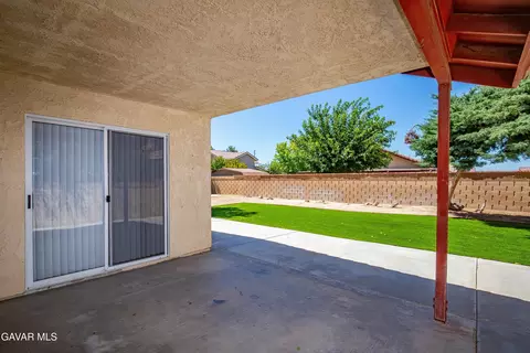 Exterior - 3327 Marilynn St, Lancaster, CA 93536 photo 5 of 20