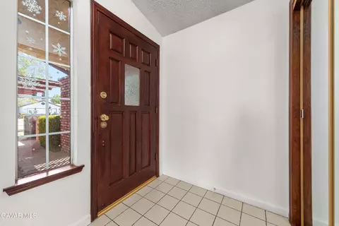 Entry Way - 3327 Marilynn St, Lancaster, CA 93536 photo 1 of 1