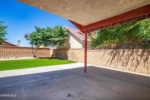 Exterior - 3327 Marilynn St, Lancaster, CA 93536 photo 6 of 20