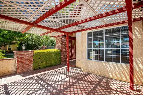 Exterior - 3327 Marilynn St, Lancaster, CA 93536 photo 20 of 20