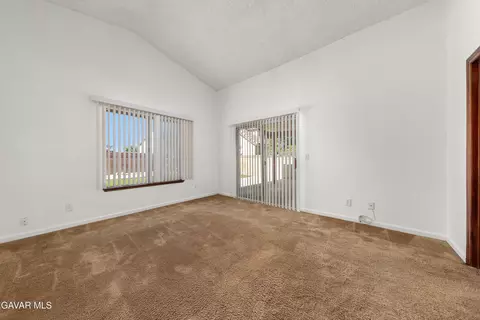Bedroom - 3327 Marilynn St, Lancaster, CA 93536 photo 3 of 3