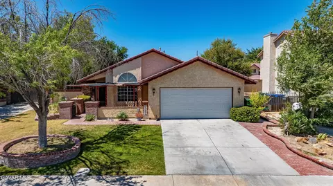 3327 Marilynn St, Lancaster, CA 93536