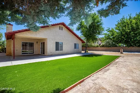 Exterior - 3327 Marilynn St, Lancaster, CA 93536 photo 9 of 20