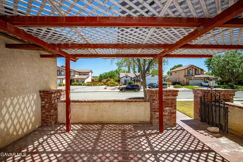Exterior - 3327 Marilynn St, Lancaster, CA 93536 photo 19 of 20