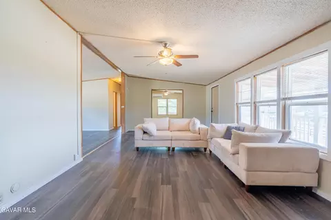 12815 Umtali Rd, Tehachapi, CA 93561 photo 3