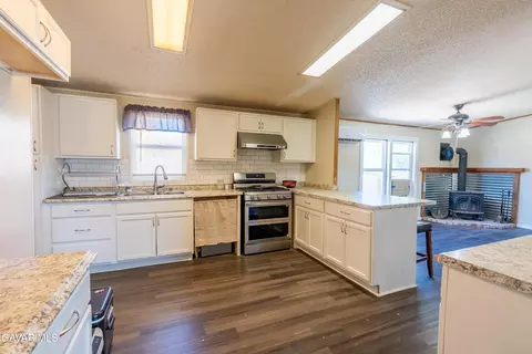 12815 Umtali Rd, Tehachapi, CA 93561 photo 24