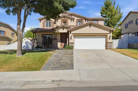 Exterior - 1450 S Green St, Tehachapi, CA 93561 photo 2 of 7