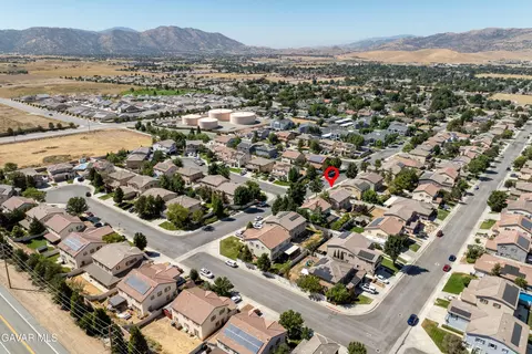View/Area - 1450 S Green St, Tehachapi, CA 93561 photo 5 of 8