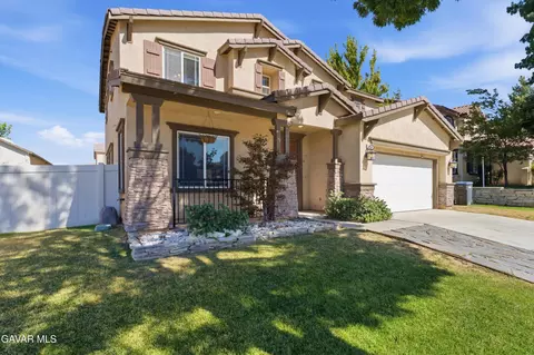 Exterior - 1450 S Green St, Tehachapi, CA 93561 photo 4 of 7