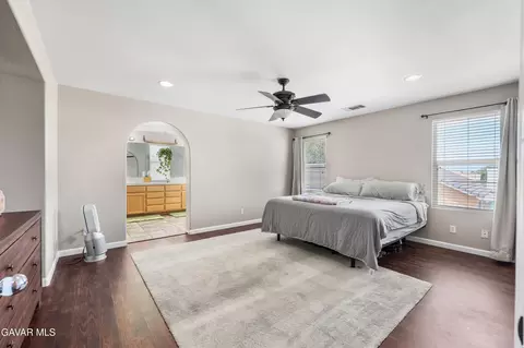 Bedroom - 44429 Byron Dr, Lancaster, CA 93535 photo 6 of 8