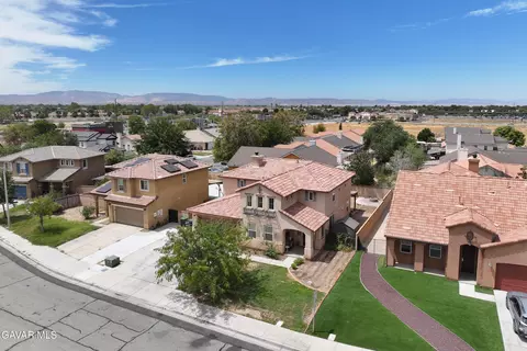 View/Area - 44429 Byron Dr, Lancaster, CA 93535 photo 1 of 3