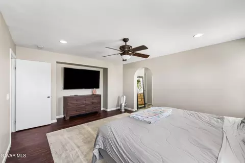 Bedroom - 44429 Byron Dr, Lancaster, CA 93535 photo 7 of 8