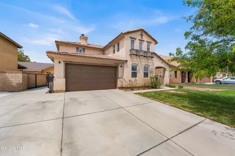 Exterior - 44429 Byron Dr, Lancaster, CA 93535 photo 5 of 12