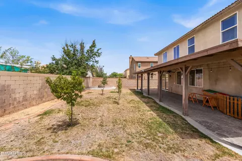 Exterior - 44429 Byron Dr, Lancaster, CA 93535 photo 8 of 12