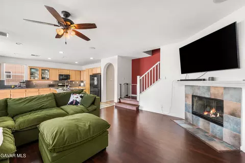 Other - 44429 Byron Dr, Lancaster, CA 93535 photo 4 of 9