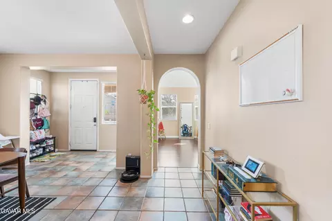 Entry Way - 44429 Byron Dr, Lancaster, CA 93535 photo 2 of 11