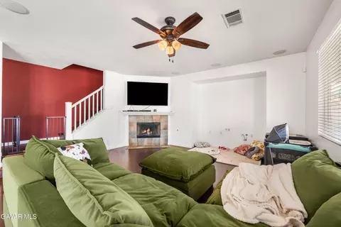 Living - 44429 Byron Dr, Lancaster, CA 93535 photo 2 of 2