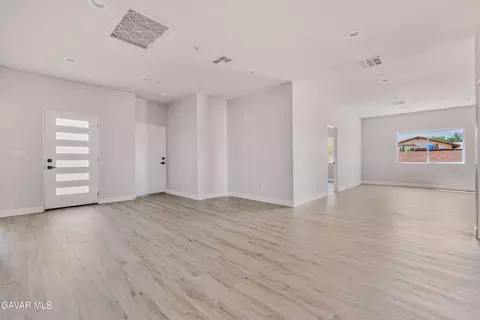 Living - 36309 E 85th St, Littlerock, CA 93543 photo 6 of 6