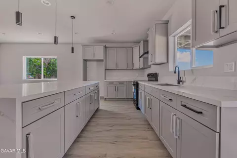 Kitchen - 36309 E 85th St, Littlerock, CA 93543 photo 4 of 7