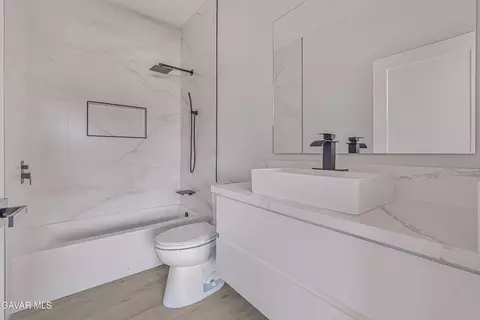 Bath - 36309 E 85th St, Littlerock, CA 93543 photo 1 of 5