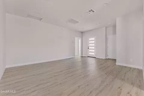 Living - 36309 E 85th St, Littlerock, CA 93543 photo 5 of 6