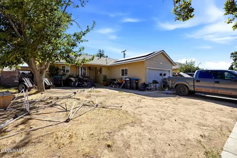 Exterior - 1408 Boyden Ave, Lancaster, CA 93534 photo 3 of 7