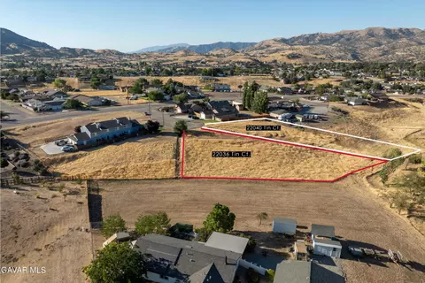 22036 Tin Ct, Tehachapi, CA 93561 photo 3