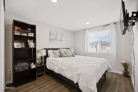 Bedroom - 600 S Dennison Rd #SPC 56, Tehachapi, CA 93561 photo 4 of 5
