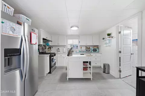 Kitchen - 117 W H St, Tehachapi, CA 93561 photo 1 of 3