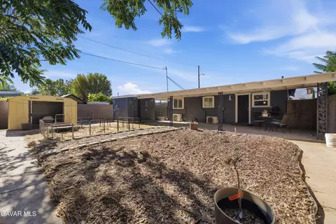 Exterior - 117 W H St, Tehachapi, CA 93561 photo 3 of 3
