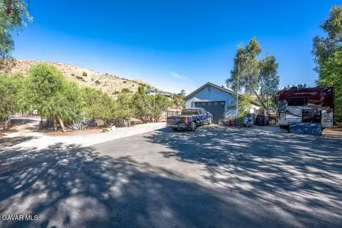 Exterior - 34404 Red Rover Mine Rd, Acton, CA 93510 photo 14 of 15
