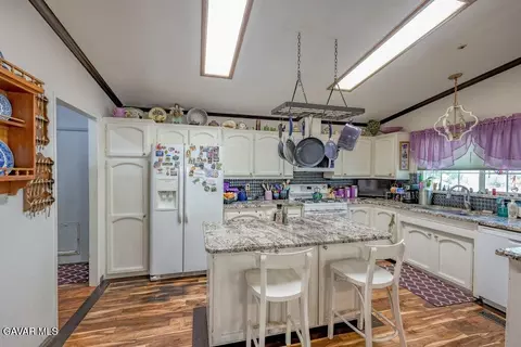 Kitchen - 34404 Red Rover Mine Rd, Acton, CA 93510 photo 1 of 3
