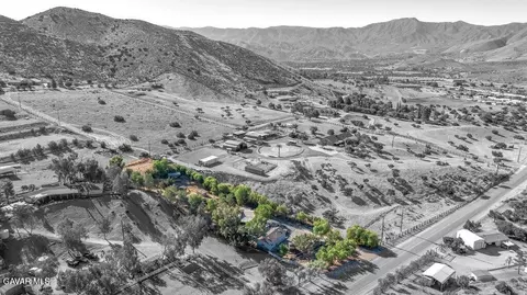 View/Area - 34404 Red Rover Mine Rd, Acton, CA 93510 photo 5 of 14