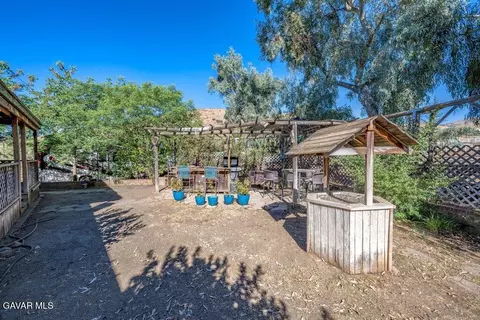 Exterior - 34404 Red Rover Mine Rd, Acton, CA 93510 photo 2 of 15