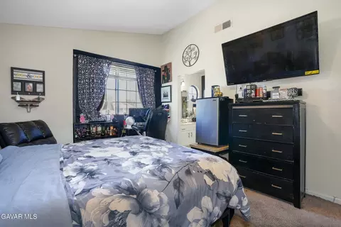 Bedroom - 44809 Caboose Dr, Lancaster, CA 93535 photo 2 of 4