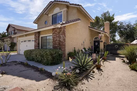 Exterior - 44809 Caboose Dr, Lancaster, CA 93535 photo 2 of 8