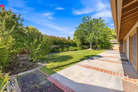 Exterior - 2827 Perfect Pl, Lancaster, CA 93536 photo 5 of 6