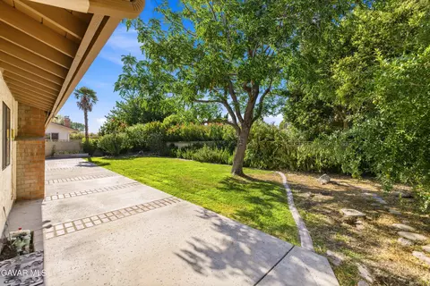 Exterior - 2827 Perfect Pl, Lancaster, CA 93536 photo 4 of 6