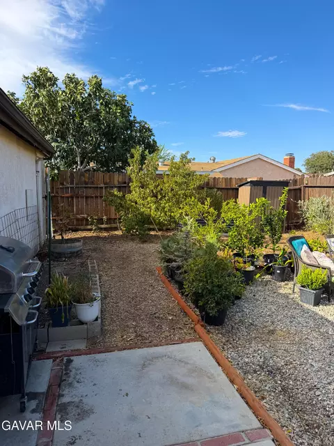 Exterior - 44148 Gingham Ave, Lancaster, CA 93535 photo 7 of 7