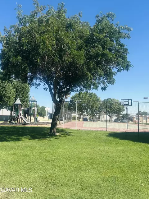 Exterior - 45465 25th St #SPC 171, Lancaster, CA 93535 photo 7 of 9