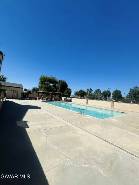 Exterior - 45465 25th St #SPC 171, Lancaster, CA 93535 photo 3 of 9
