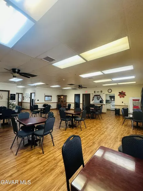 Dining - 45465 25th St #SPC 171, Lancaster, CA 93535 photo 3 of 3