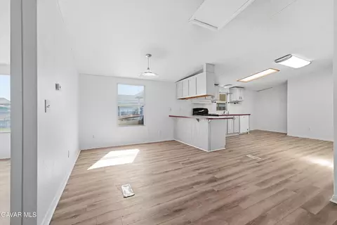 Living - 45465 25th St #SPC 171, Lancaster, CA 93535 photo 1 of 3