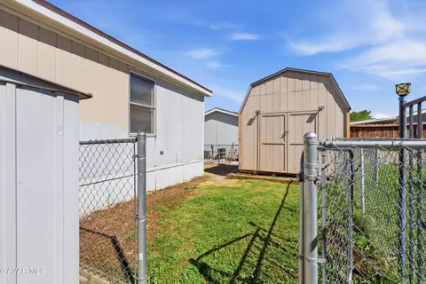 Exterior - 45465 25th St #SPC 171, Lancaster, CA 93535 photo 2 of 9